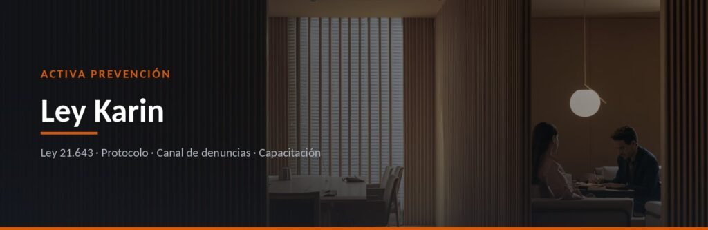Reunión de trabajo y capacitación sobre Ley Karin en oficina de empresa en Chile