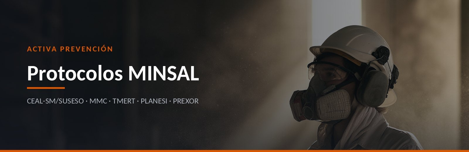 Especialista en prevención de riesgos realizando evaluación de salud ocupacional y protocolos MINSAL en empresa